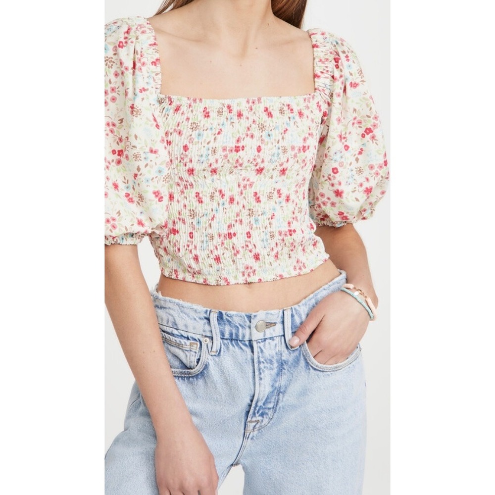 Sokie Collective Womens Smocked Top Small Cropped Floral‎ Feminine Cottagecoe